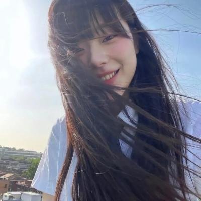 我罩袍下的口红